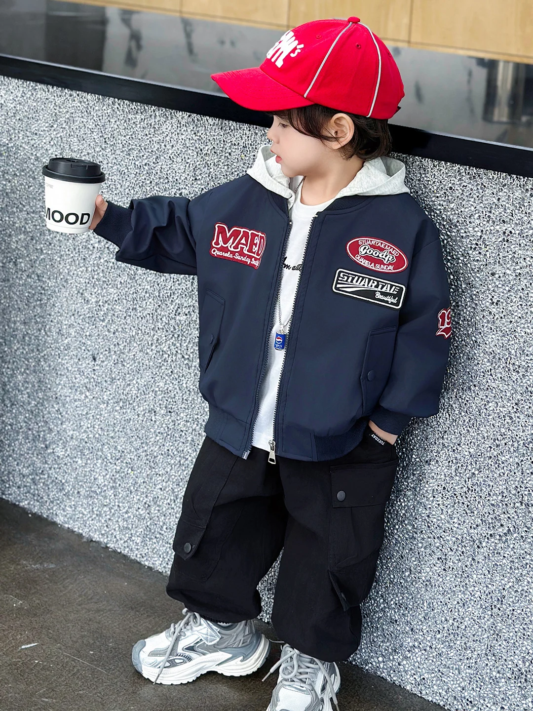 

Куртка для мальчиков на весну-осень с капюшоном, модная молодежная верхняя одежда, приталенный крой, длинный рукав, смесовый хлопок, дышащая, на молнии