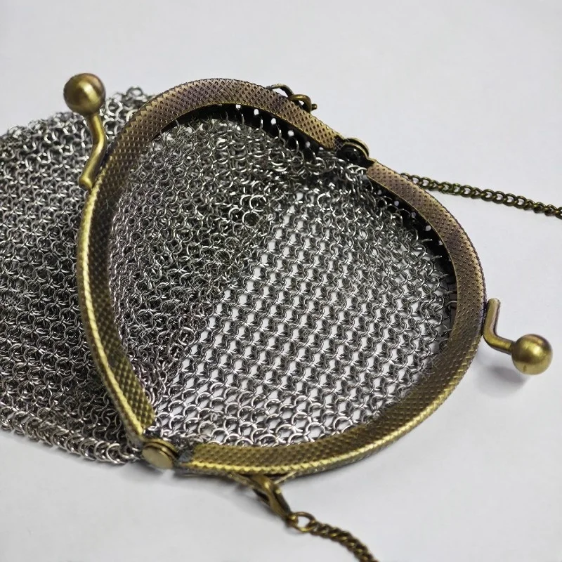 シルバーチェーンメールコイン財布ビクトリア朝時代のシャタレインアンティークメタルネットバッグクリエイティブギフトお祝い用品
