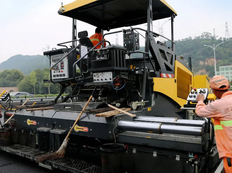 Compact Pavement Road Surfacing Machine Asphalt Paver with 2-4.5m Paving Width Cost Efficient Municipal Works
