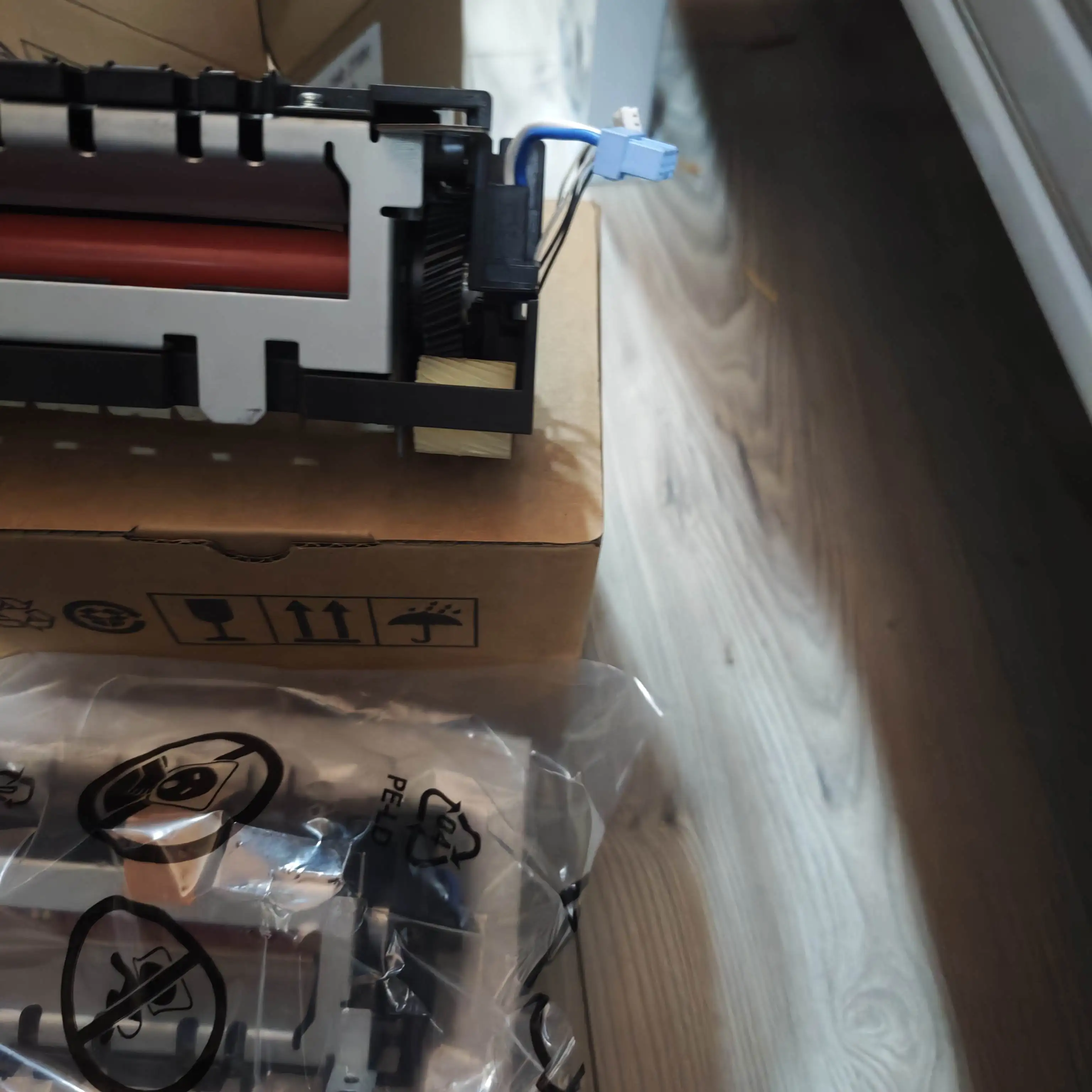 

Fuser Unit ASSY For Xerox Phaser 6510 6510DN Workcenter 6515 6515n MFP Laser Printer