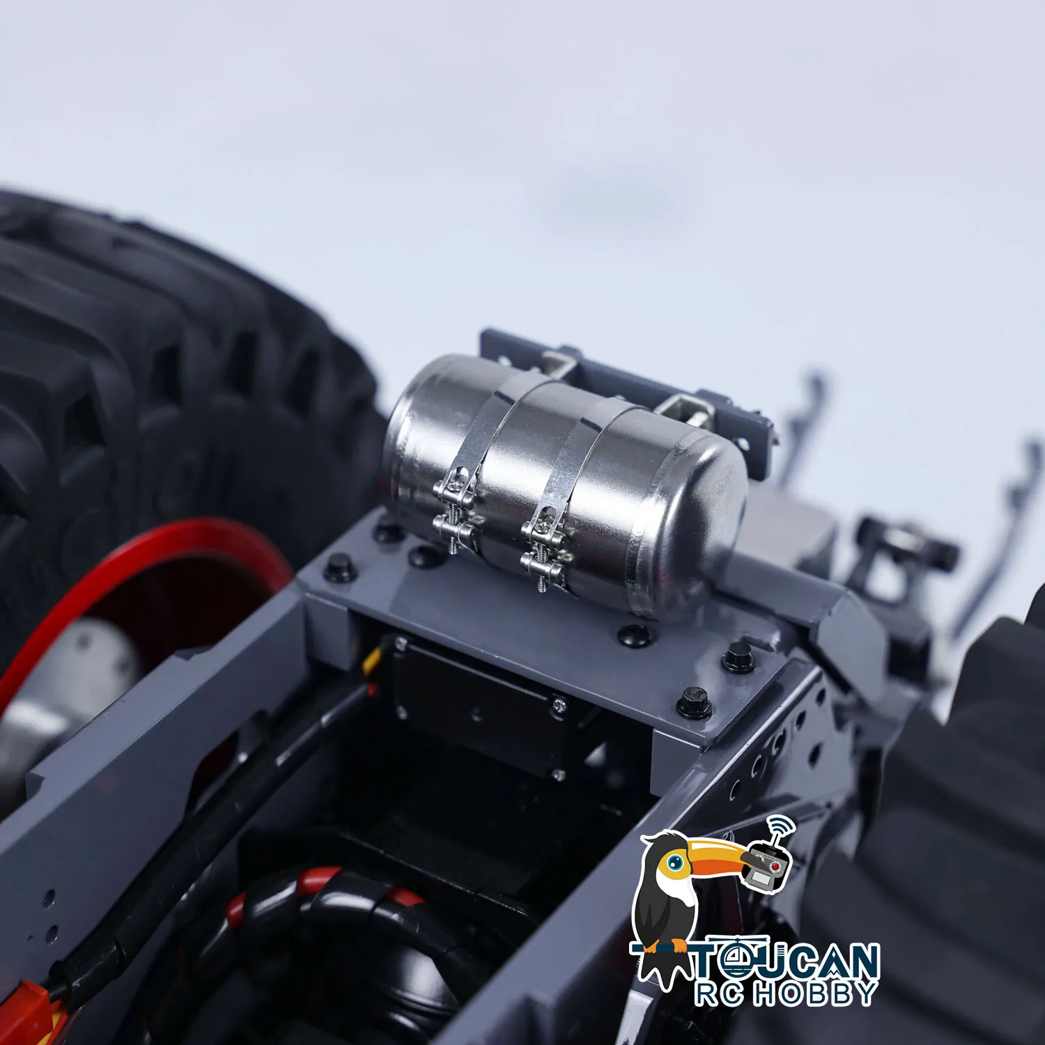 

LESU 1050 1/16 RC Тракторный грузовик с полным приводом RTR Металлическое шасси в сборе Окрашенная модель со световым звуком кабины Радиоуправляемый автомобиль