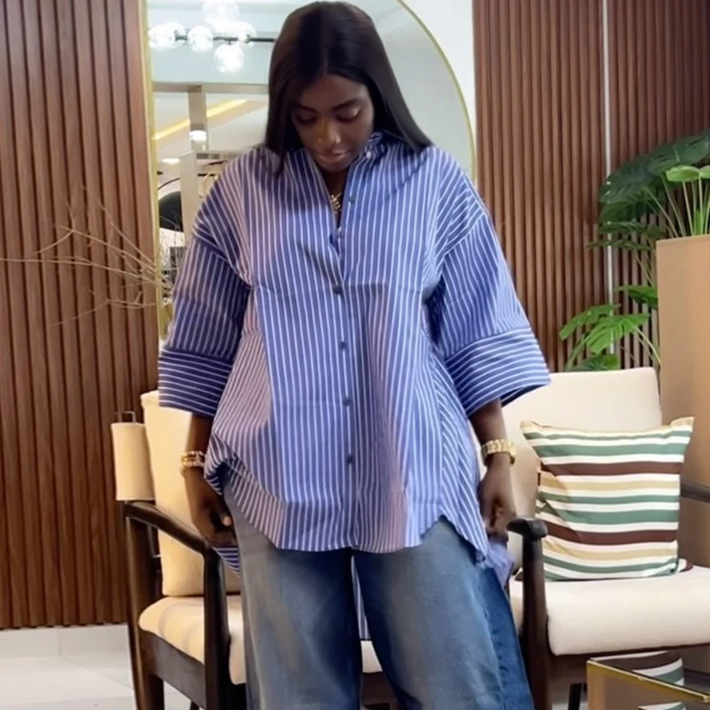 Лето 2025 г., женская свободная рубашка с принтом в полоску, блузка с отложным воротником, однобортная длинная рубашка с короткими рукавами