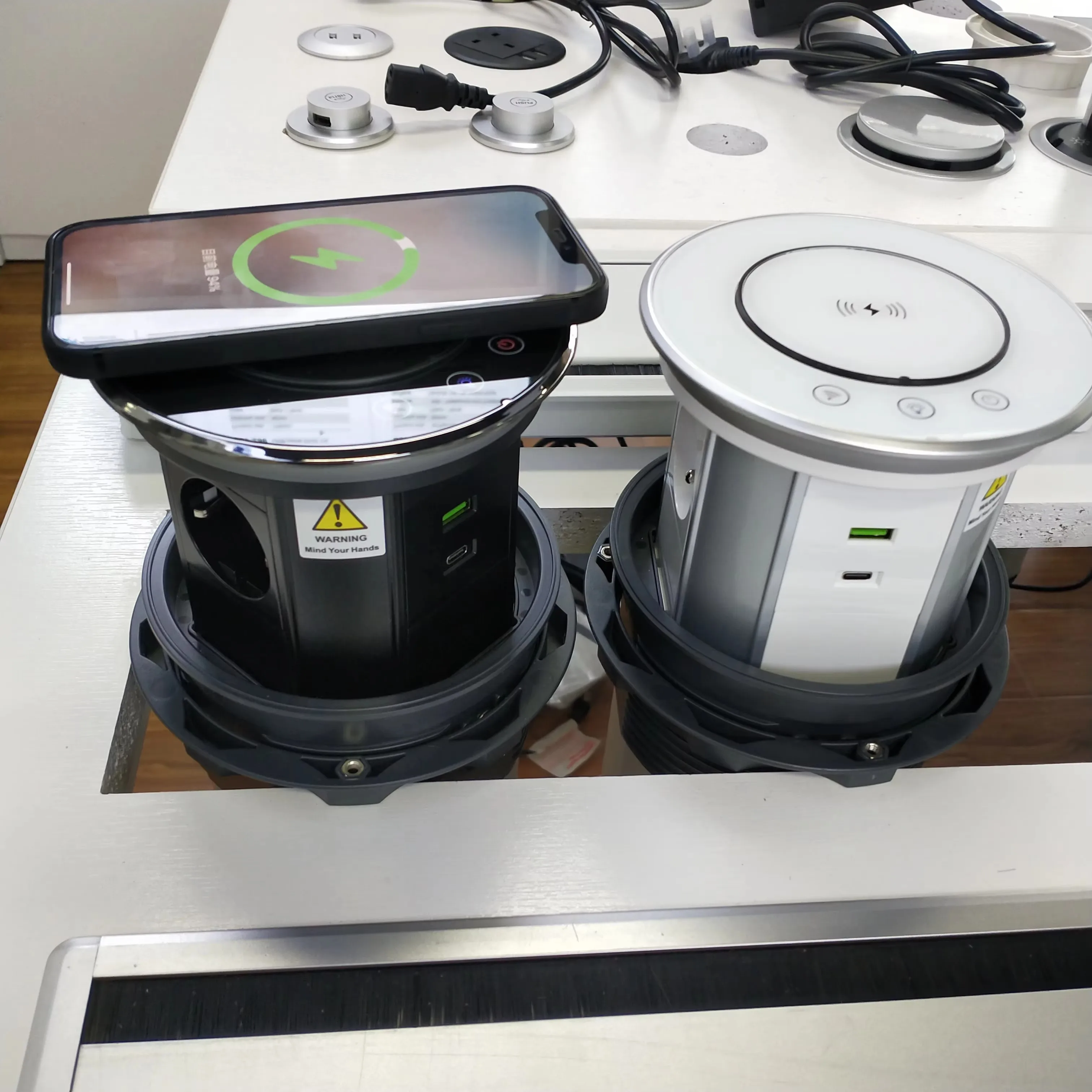 IS/EU/US/FR/MX/IT/AU Pop Electric Lifting Sockets Hidden Tabletop Motorized Retractable Outlet USB+C Wireless Charging Standard