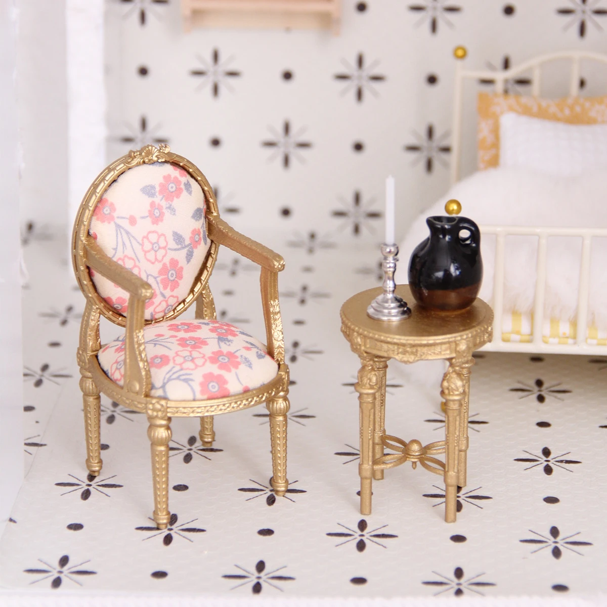 Miniature Simulation Furniture 1:12 Resin Tables and Chairs Suitable for Miniature House Decoration