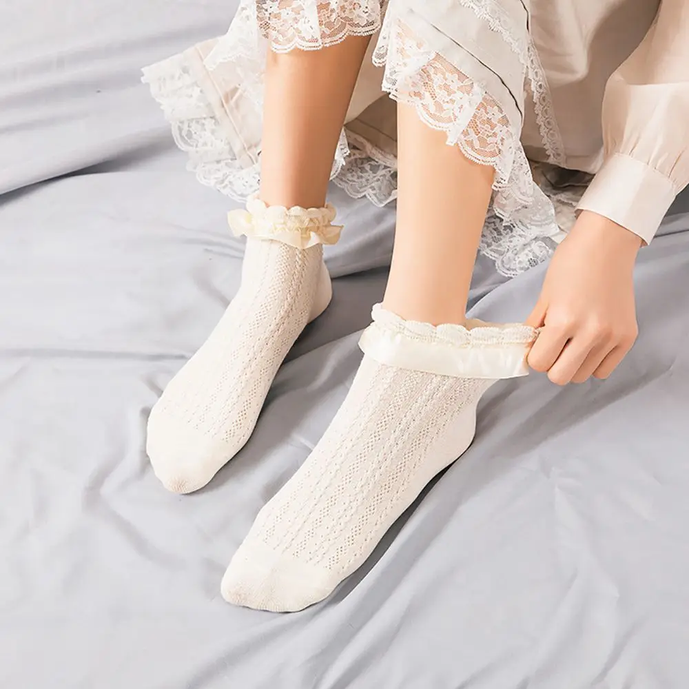 

Sweet Soft Twist Girls Pure Color Love Heart Lace Hosiery Cotton Lolita Socks Ruffle Short Socks