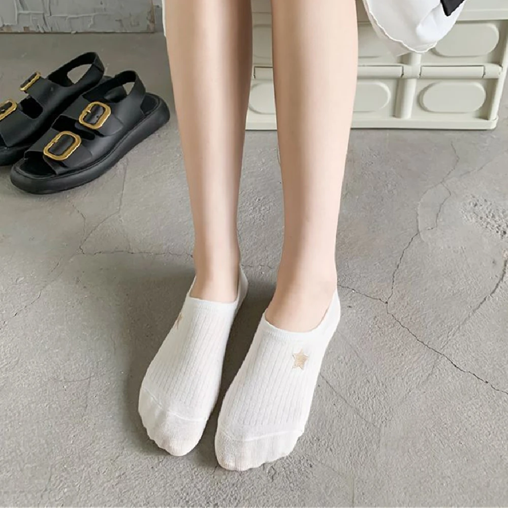 New Women's Embroidered Squirrel Flower Star Moon Bear Rabbit White Cotton Fashion No Show Invisible Socks Slippers