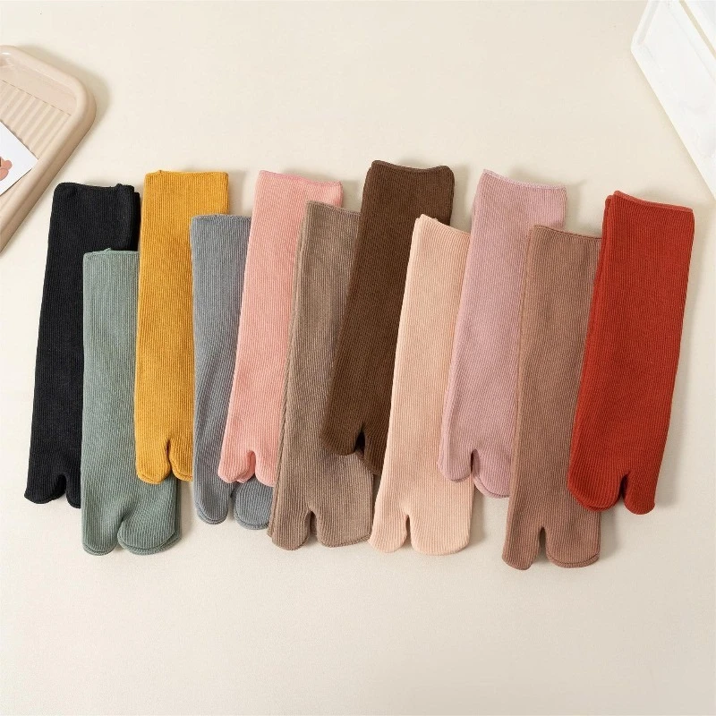 New Women Toe-Split Socks Fashion Solid Color All-match Two Toed Tabi Socks Autumn/Winter Plush Thicken Warm Mid Tube Snow Socks