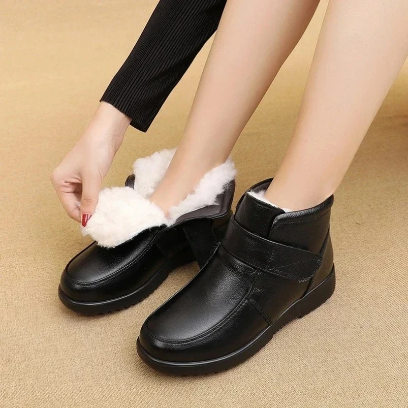 

2025 Fashion Winter Women Genuine Leather Ankle Boots Female Thick Wool Warm Snow Boots Mother Waterproof Non-slip Booties