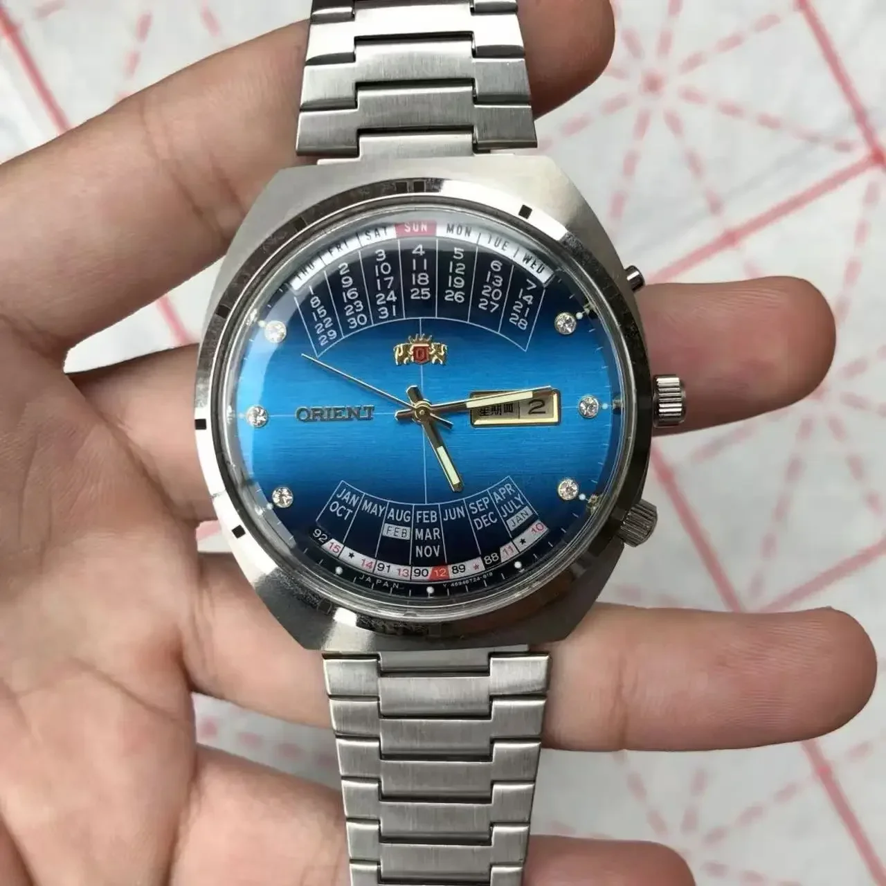 DFDG automatic mechanical unisex Orient watch with rotating large dial, fully functional stainless steel world time view 4