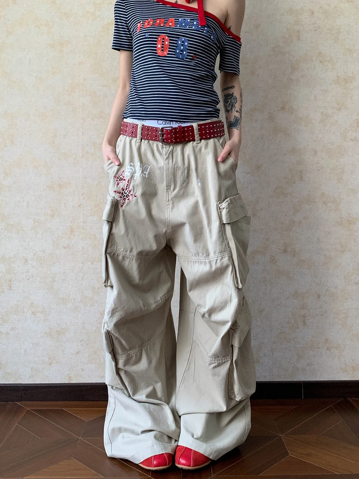 

Retro American Streetwear Wide Leg Work Pants Men's Loose Straight Floor-Length Trousers with Multiple Pockets for Men And Women