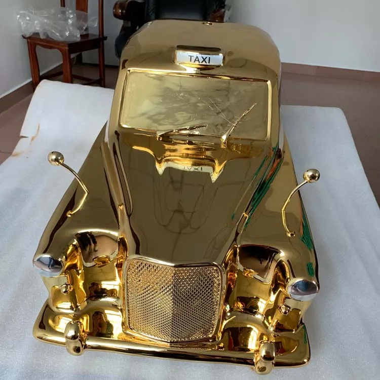 Custom Design Resin Crafts Silver Gold Electroplating Car Sculpture