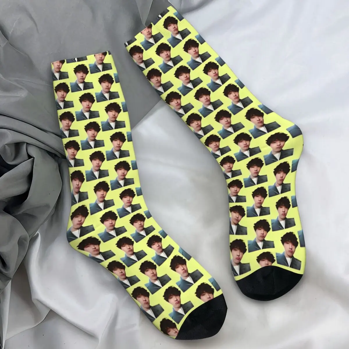 Jungkooks Hoseok Socks Leisure Stockings Winter Anti Sweat Women Men Socks Quality Pattern Skateboard Socks