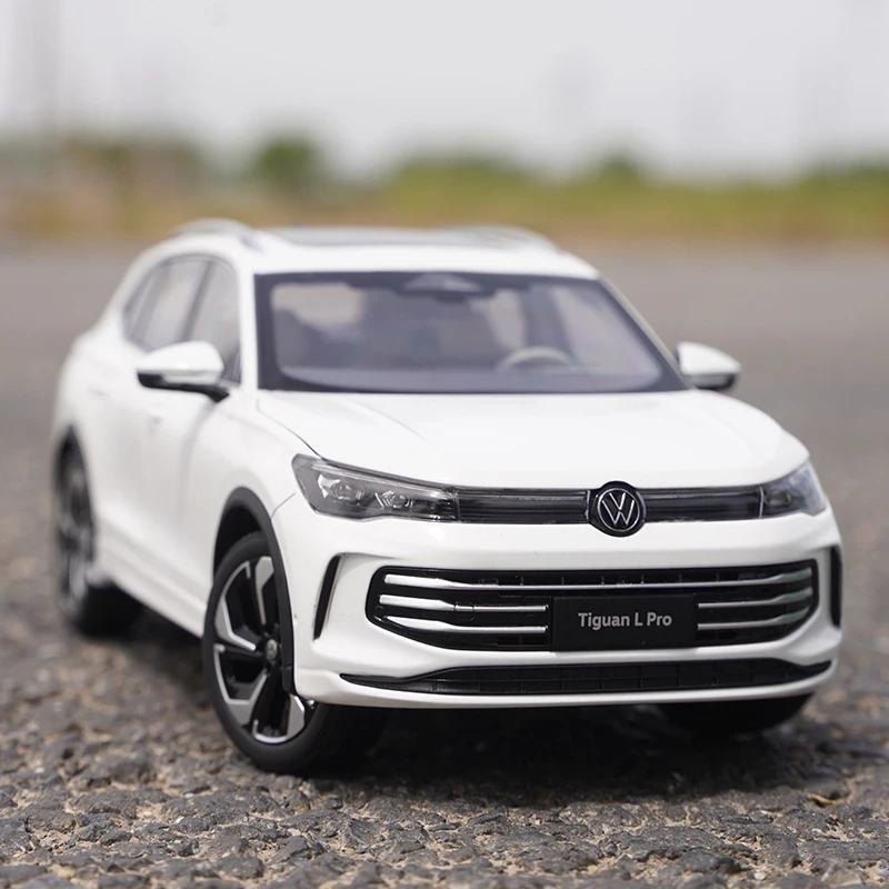 

1:18 2025 VW Tiguan L PRO SUV Alloy Car Model Diecasts Metal Vehicles Car Model Simulation Collection Childrens Gifts Decoration