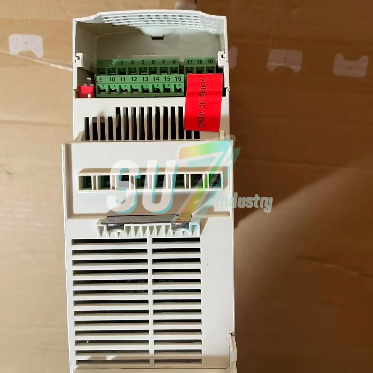 Convertitore di frequenza ACS355-03E-01A2-4 ACS355-03E-01A9-4 Nuovo in magazzino