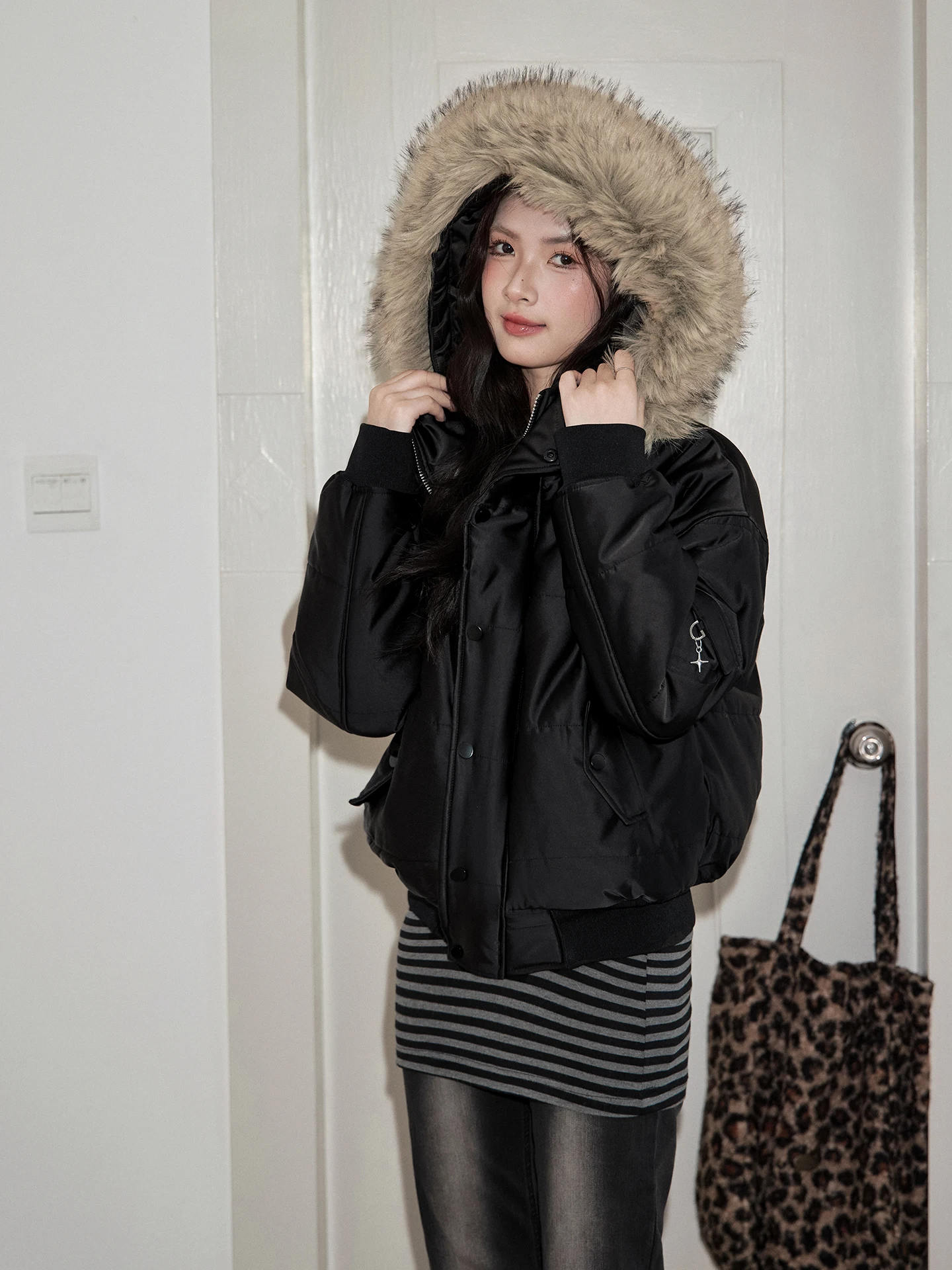 

Warm Thiened Cotton Jaet with Fur Collar ort American Sle Retro Coat for Women Winter Outerwear Sweet Sle Zipper Cl...