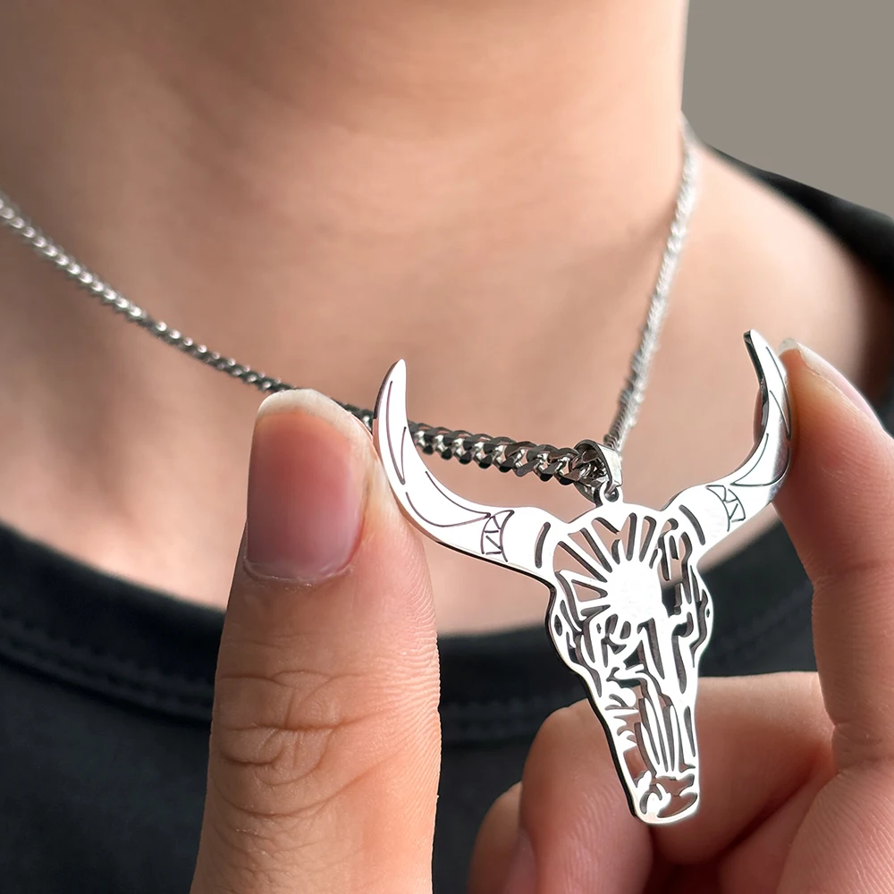 Stainless Steel Necklace New Fashion Delicate Animal Atmosphere Cow Head Pendant Necklace For Women Jewelry Banquet Daily Wear