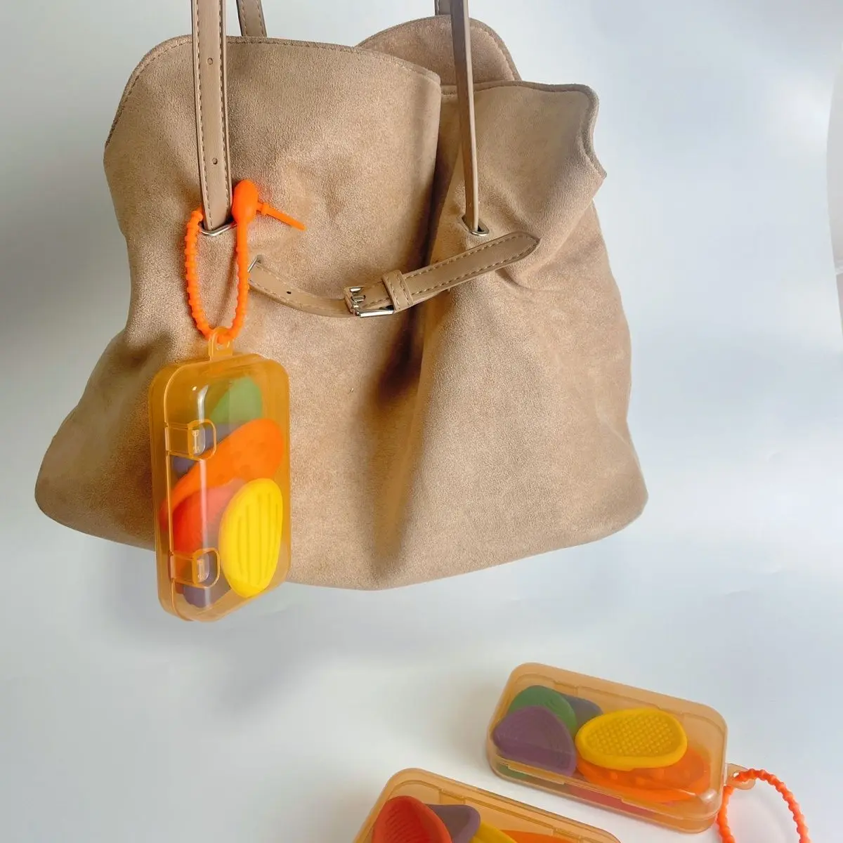 Silicone Stone Fidget Toys 6Pcs Textured Sensory Calming Autism Kids Adults Desk Anxiety Stress Relief with Lanyard Storage Box