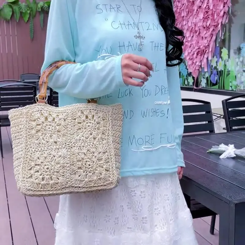 Богемные полые вязаные крючком цветочные соломенные тканые сумки для женщин с бамбуковой ручкой, портативная бумажная веревка, вязаная сумка, сумка для отдыха и путешествий