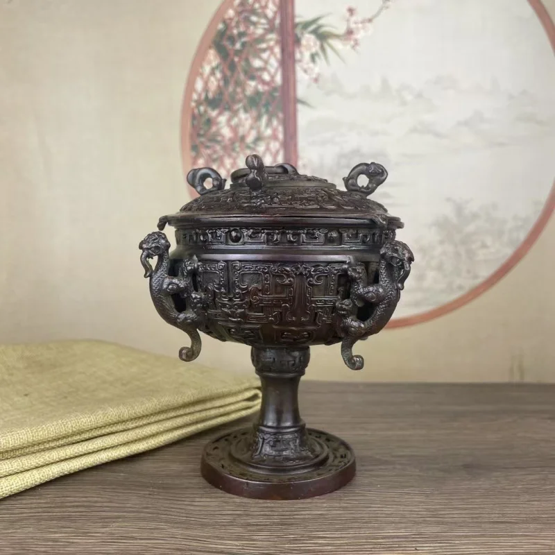 Vintage four-beast vessel with serpentine pattern, copper-plated ancient ceremonial object, art collectible, display piece for s