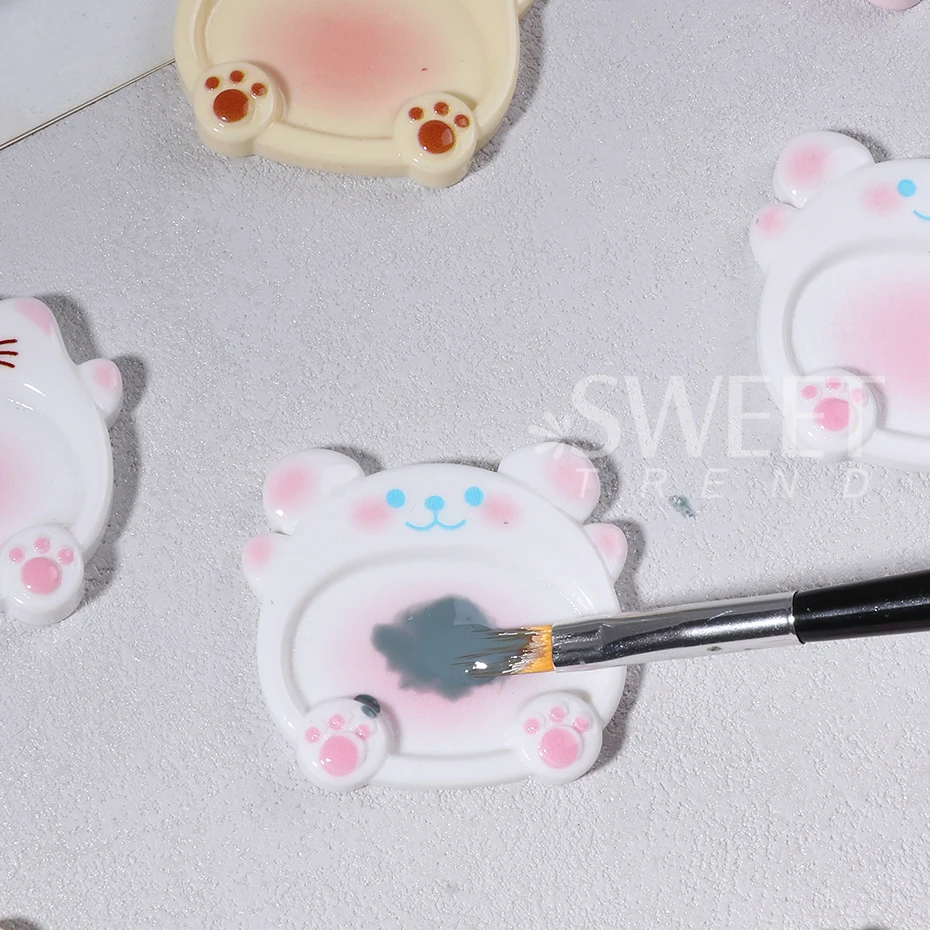 2pcs Cartoon Bear Color Palette Nail Art Mixing Color Drawing Pallet Gel Polish Nail Painting Board Color Palette Manicure Tools