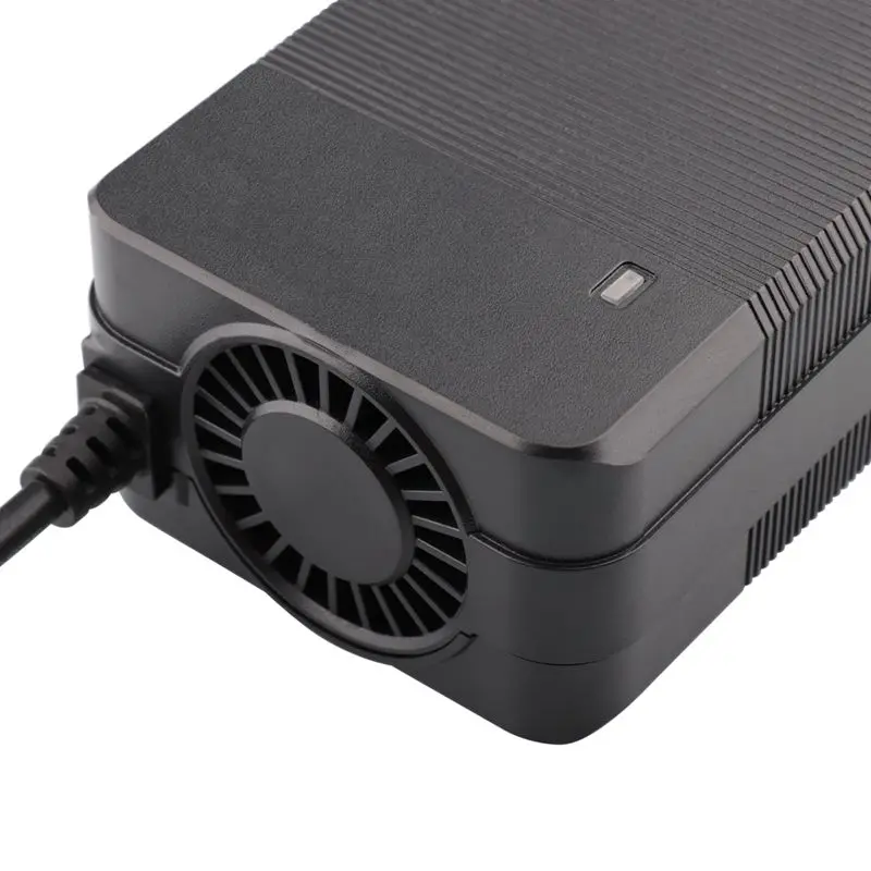 Caricabatteria per Scooter elettrico 58.8V 3A per Kugoo G1 14S 52V caricabatteria per bici elettrica agli ioni di litio con connettore 3P GX16