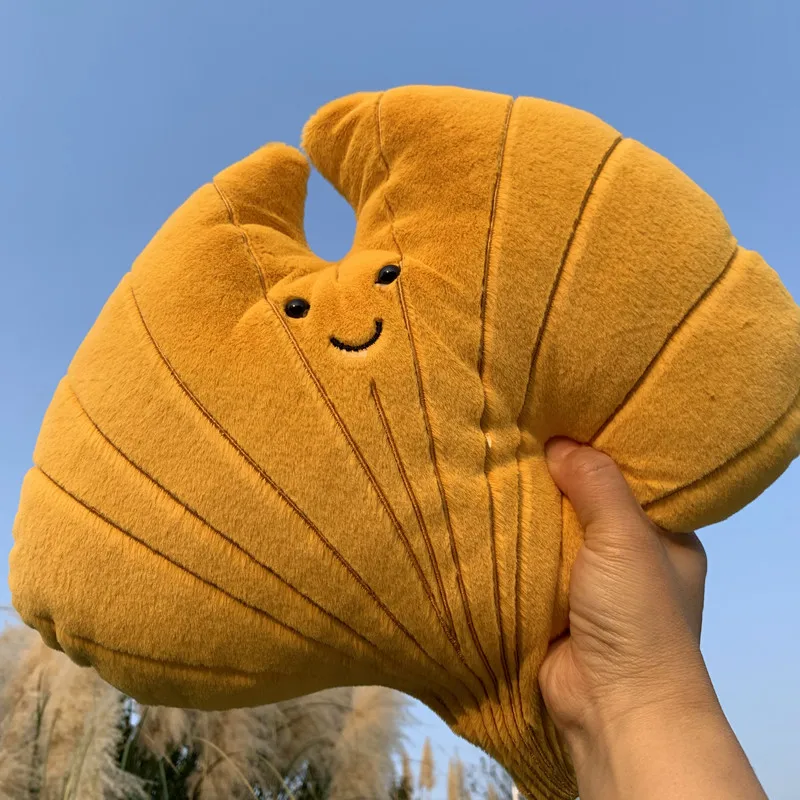 Simulation Plush Leaf Hug Pillow Cartoon Maple Leave Throw Pillow Soft Stuffed Plant Toy Soft Leaf Plushies for Girls Home Decor