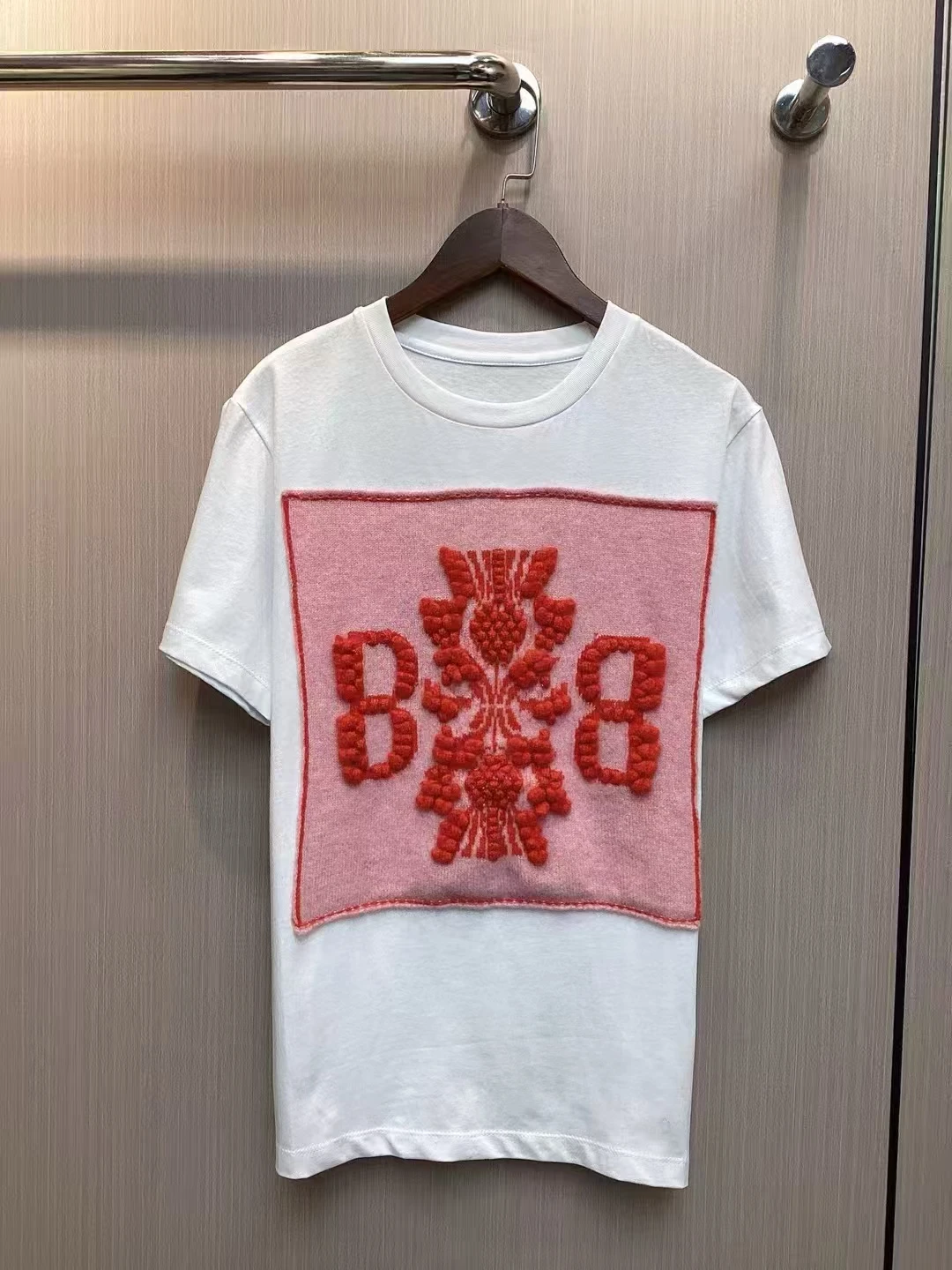 تي شيرت جديد موديل 2025 برقبة دائرية ومطرز بنمط مزاجي للتنقل بأكمام قصيرة #4