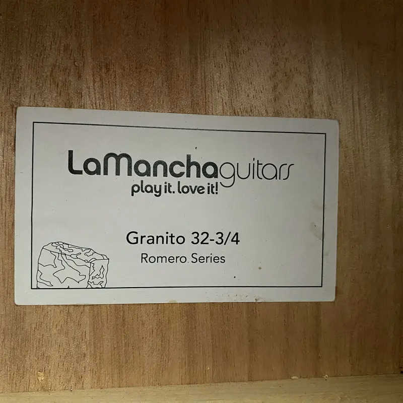 

i281 LaManCha ROMERO Granito39'Classical Guitar Nylon Strings Sunburt Color 19 Frets Rosewood Fretsboard with Damages