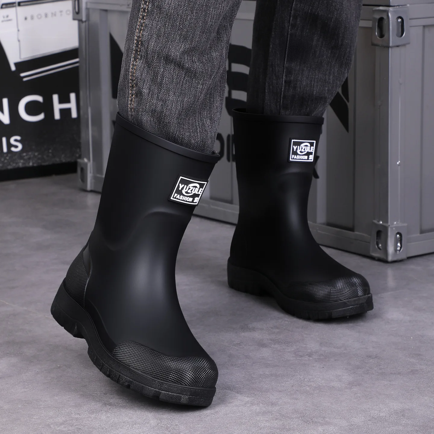 

New Men's Style Rain Boots Fashion Mid-calf Waterproof Boots Work Warm Water Boots Wear-resistant Non-slip Fishing Rubber Shoes