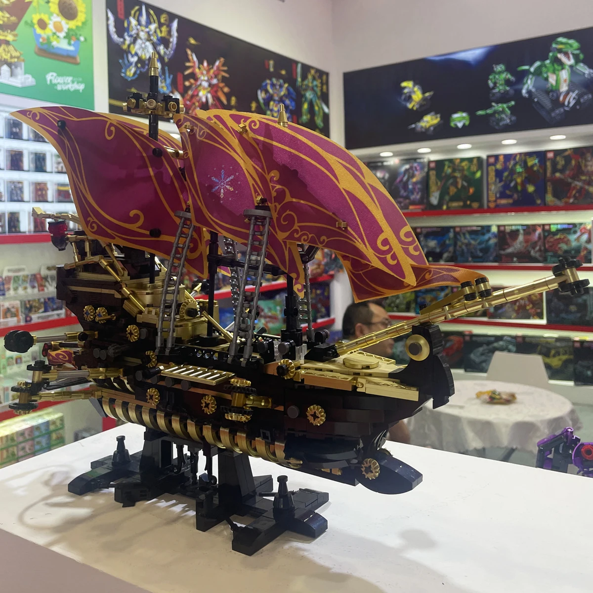 

Ideas Series The Future Pirate Ship Building Block Military Pirates Royal Guards Battle Boat Model Bricks Toy For Boy Gift MOC