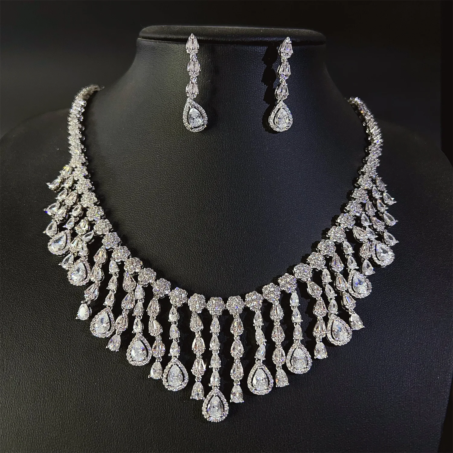 

luxury jewelry sets necklace earrings water drop pendant shiny zirconia wedding bride jewelry set dinner party anniversary gift