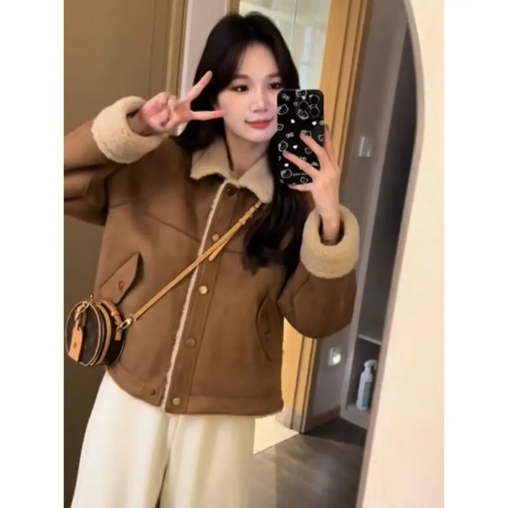 

Women's Lamb Wool Short Outwear Winter Retro Warm Fur One-Piece Fleece-Lined Loose Top for Petite