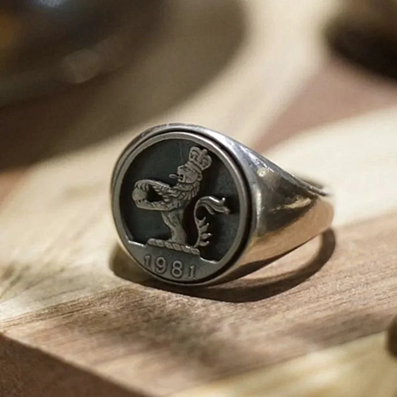 

Retro Hollow Lion Personalized Ring Couple Rings