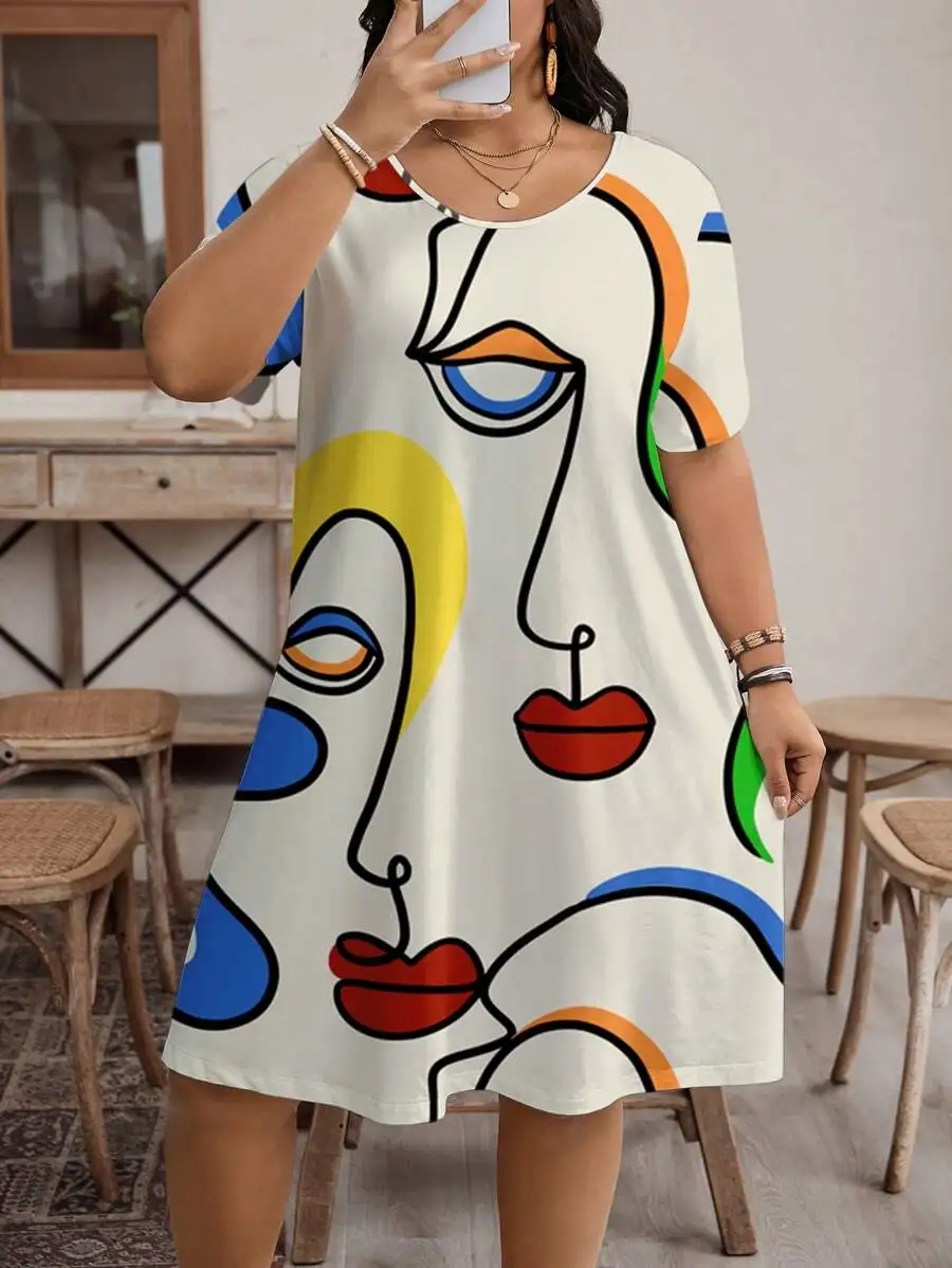 

Plus Size Abstract Face Print A-Line Dress With Short Sleeves And Round Neck For Summer Casual Wear