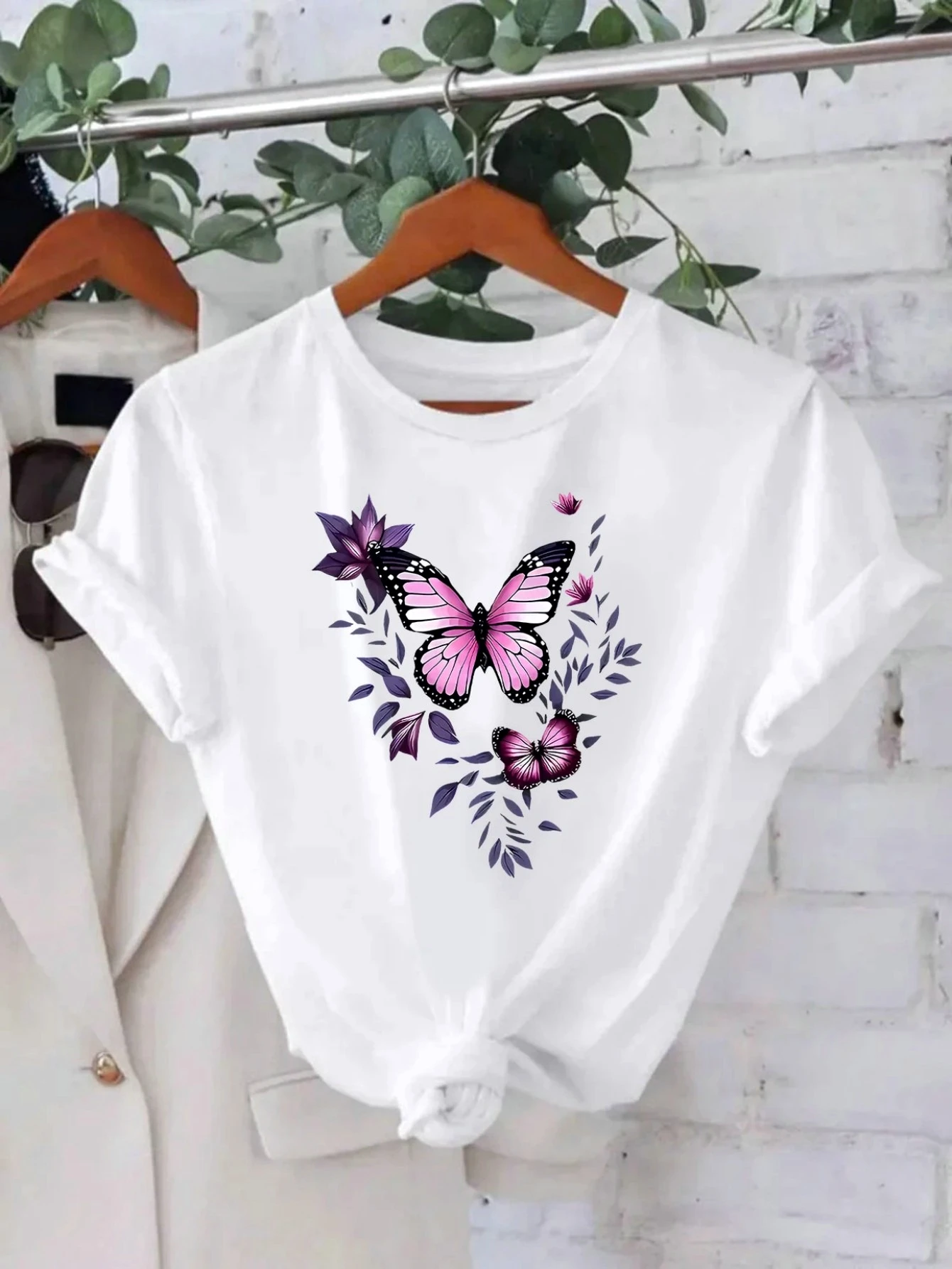 

Повседневная футболка с принтом бабочки, топ с короткими рукавами и круглым вырезом, удобная повседневная модная женская летняя повседневная одежда