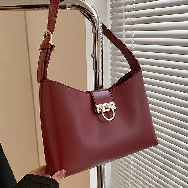 

New 926 Zipper Shoulder Bag Small Square Bag Yellow-brown Shoulder Messenger Bag Fashionable Versatile Commuting Simple Leisure