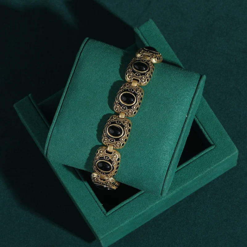 Black Agate Vintage Bracelet Woman Oval Bangle Antique Gold Color Carving Square Wrist Jewelry Accessories Retro 2025 Trend