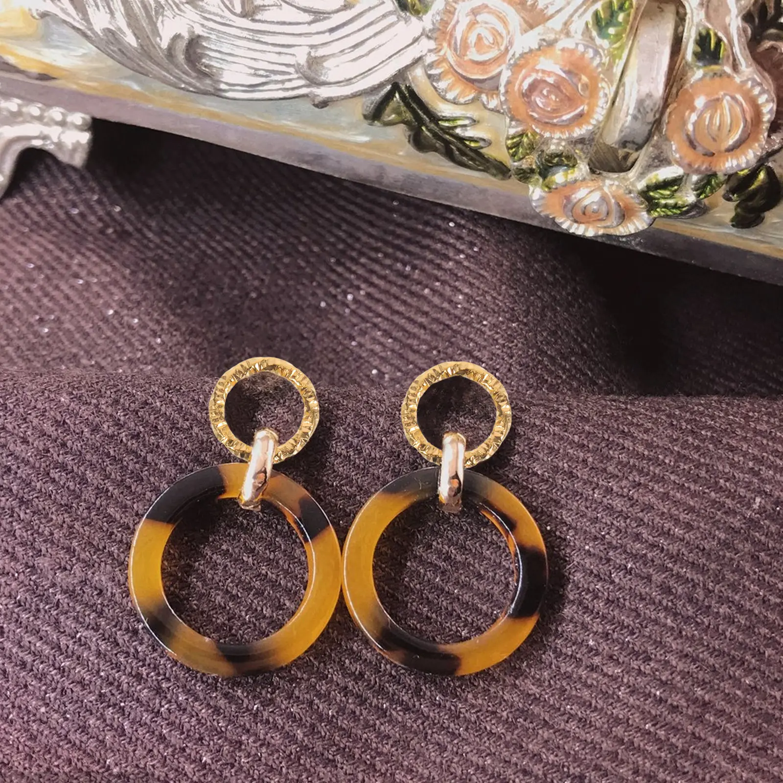 

600Pcs Twisted Open Jump Rings 6Mm 10Mm Silver Gold Mixed Decorative Jewelry Findings for DIY Earring Necklace Bracelet Making