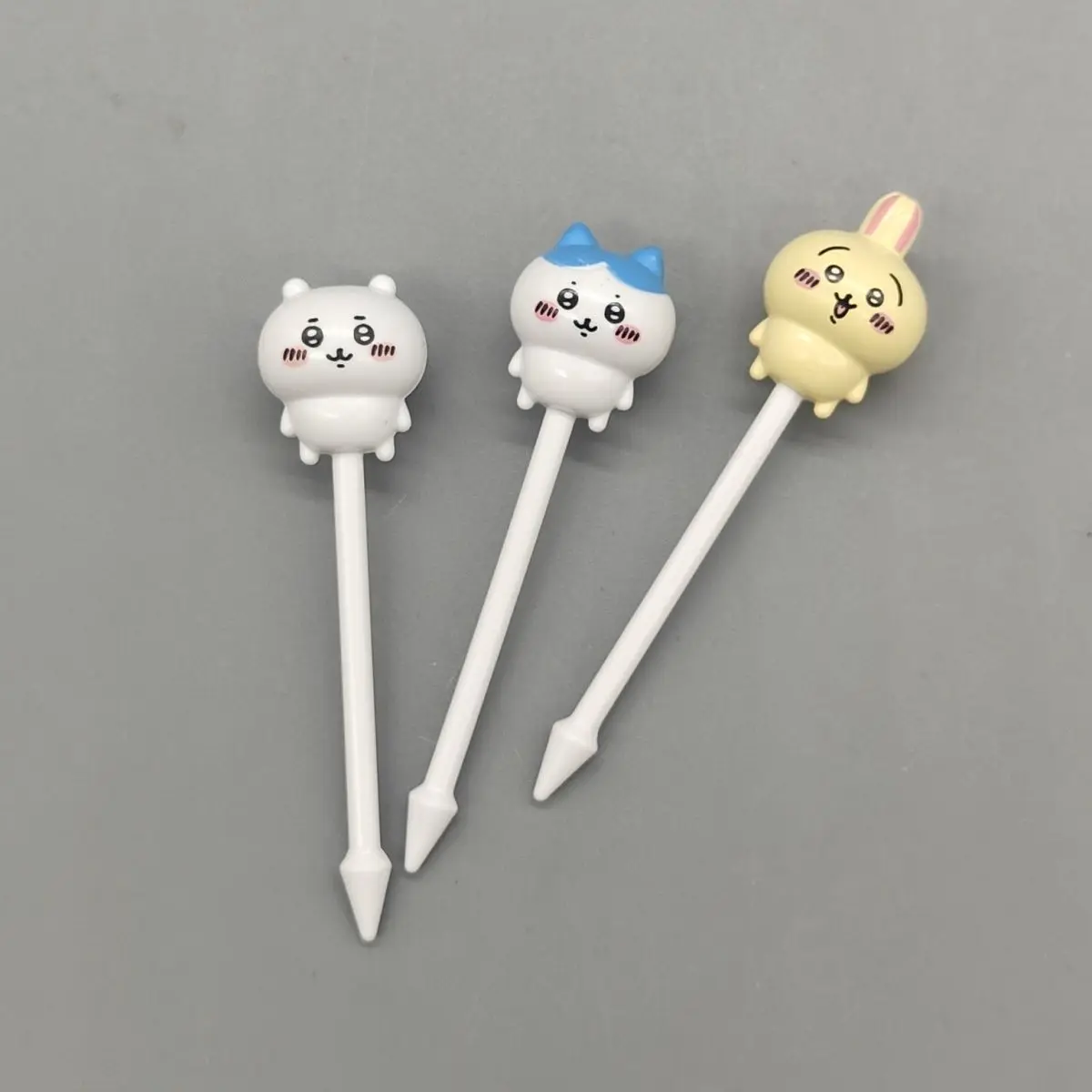 

Kawaii Chiikawa Fruit Fork Set Cute Cartoon Characters Usagi Hachiware Dessert Forks Decorative Picks for Kids Party & Home