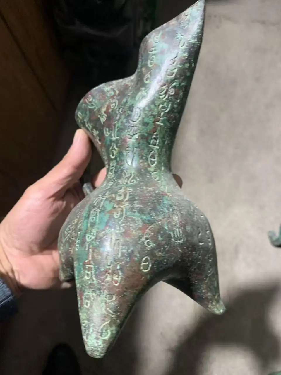 Rare Old Han Dyansty(25---186) Bronze cup milk tea statue,best collection&adornment,free shipping