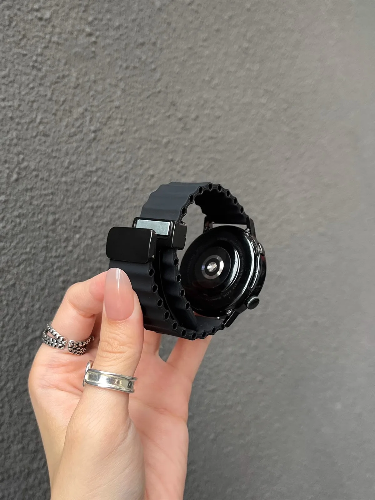 22 mm 20 mm Ozean-Silikonarmband für Samsung Galaxy Watch 7 6 5 4 40 mm/44 mm Magnetband für Galaxy Watch 6 Classic 43 mm 47 mm – Detail 10