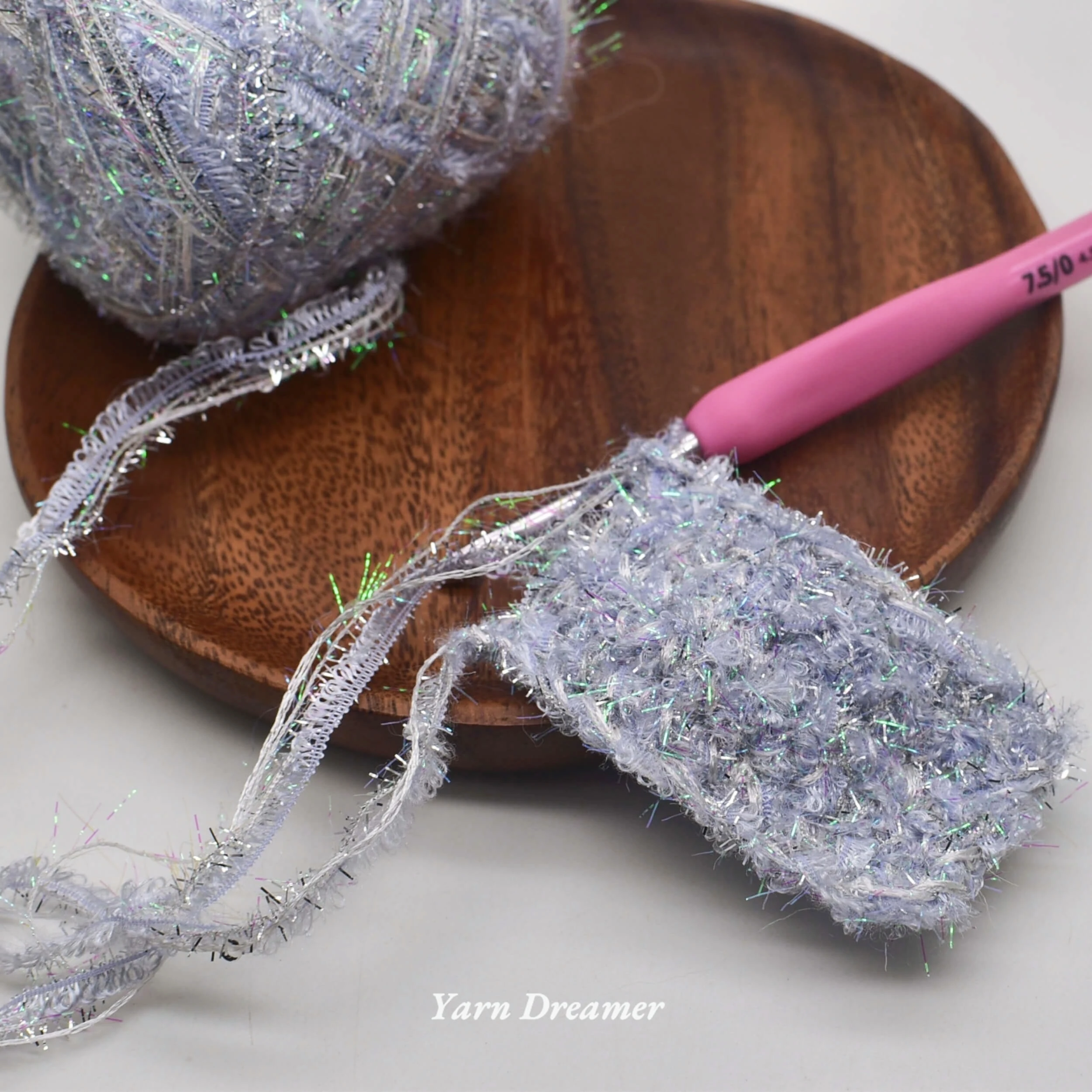 

Blue Silver Glitter Yarn for Crochet Bag Yarns Sparkle Sequin Fluffy Thick Crochet Yarn Chunky Shiny Knitting Wool Yarn 100g