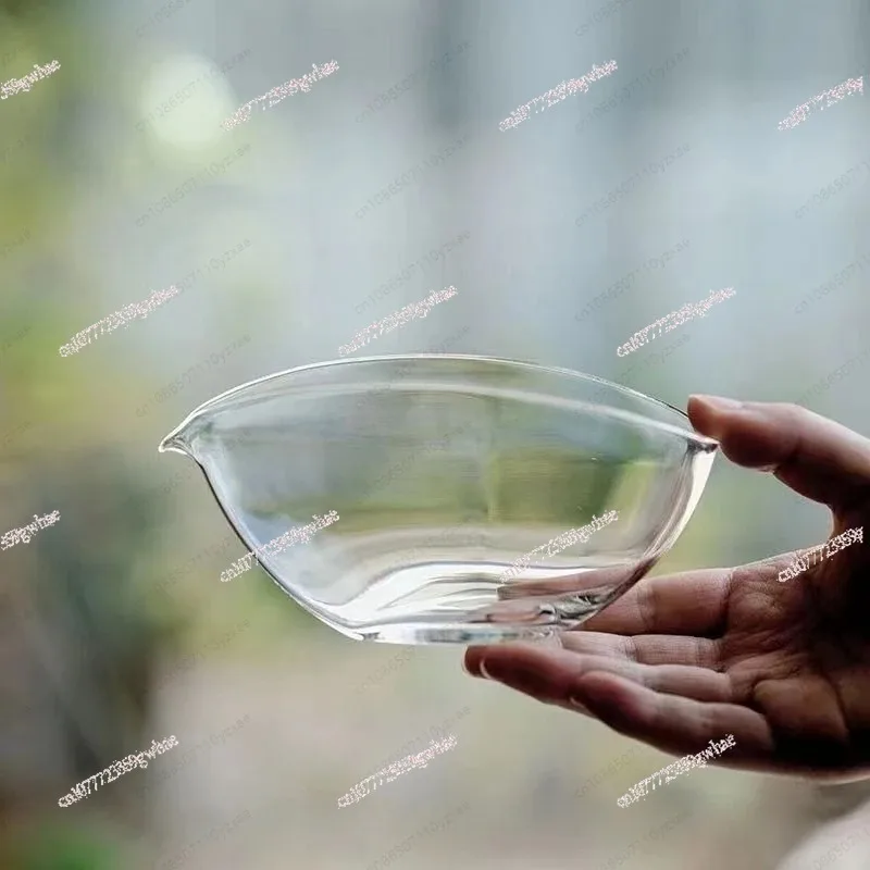 

"Flat Boat Leaf" Shaped Fairness Cup, High Borosilicate Glass Teapot for Even Pouring, Heat Resistant & Clear