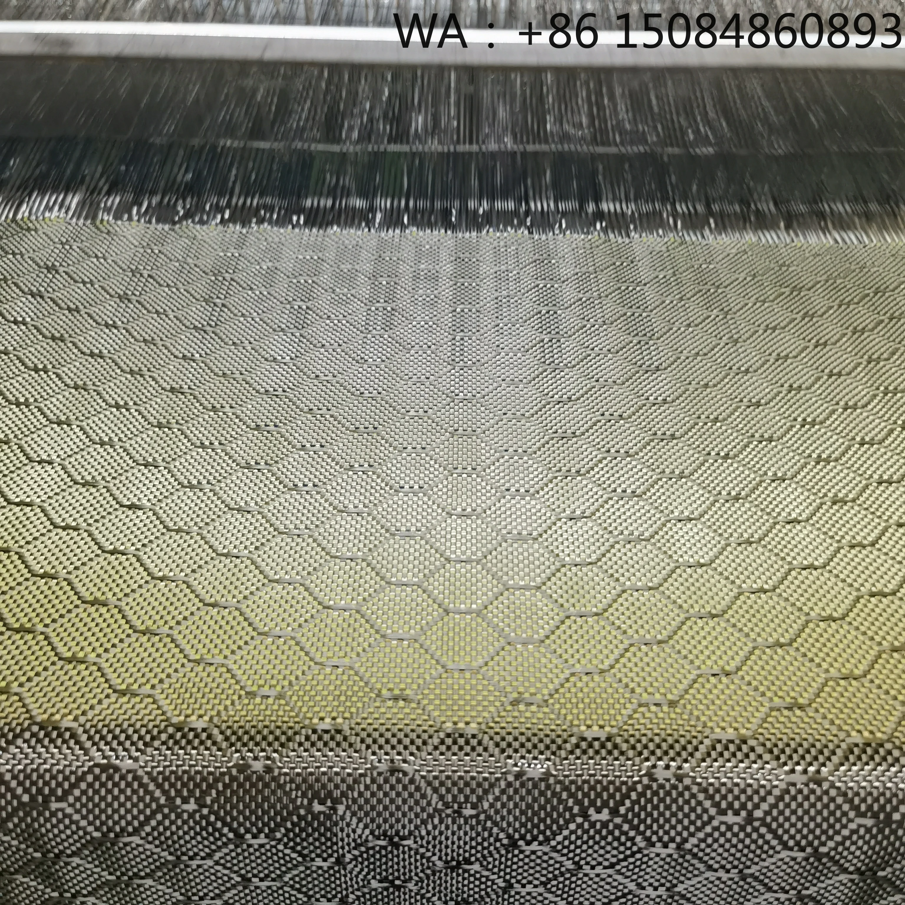 

Multi-color aramid carbon fiber roll, flexible waterproof woven cloth for bags, shoes and car modification decor