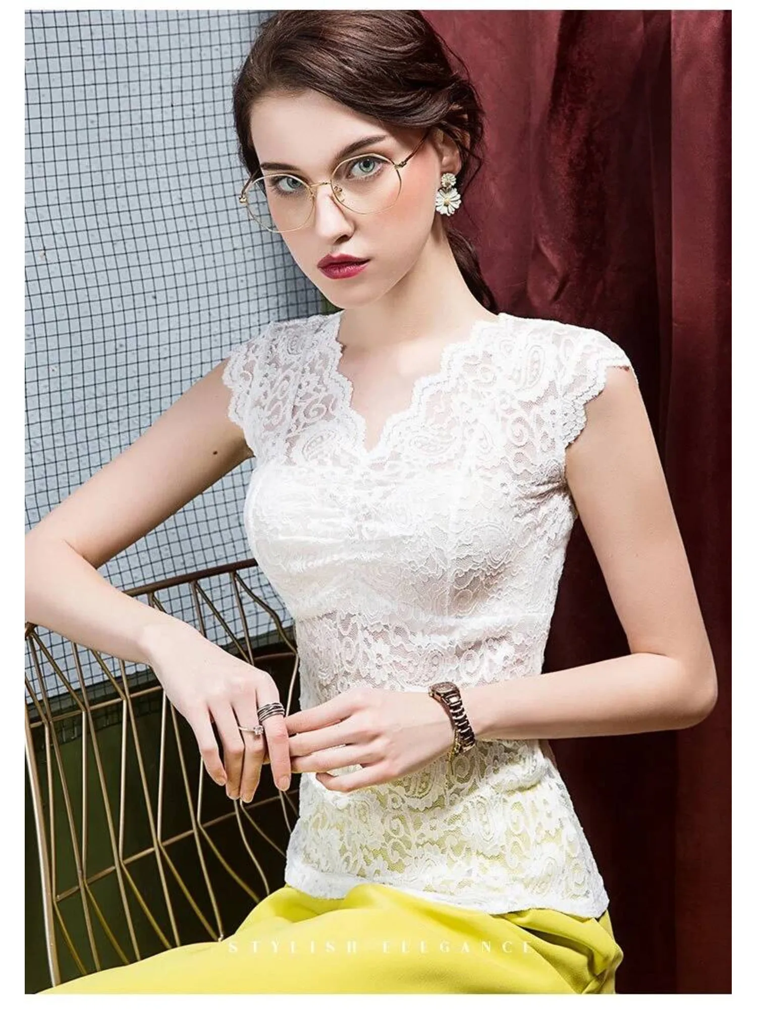 슬림핏 라인댄스 라틴 여성 왈츠 탑 2025 여름 신상 클래식 코스튬 재즈 V넥 모던 파티 레이스 K팝 무대 티셔츠