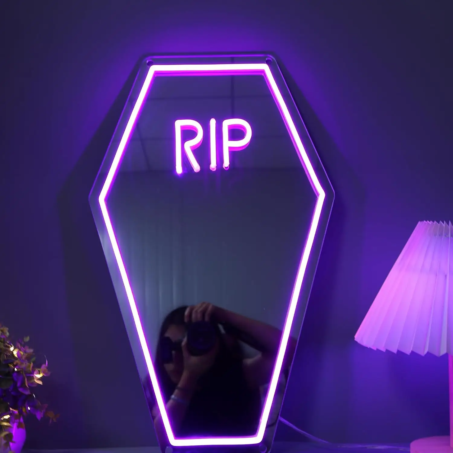 

Coffin RIP Neon Mirror Signs LED Neon Lights For Wall Room Decor Halloween Gift Party Coffin Decor Gothic Lover Halloween Gift