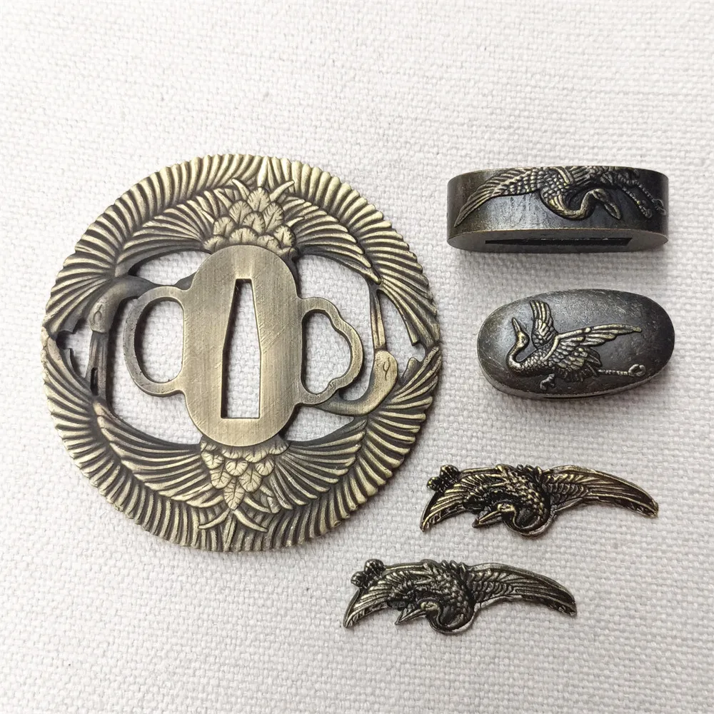 Nice A Set Alloy Carved Tsuba Fuchi Kashira Menuki Accessories For Japanese Sword Samurai Katana HandGuard Fittings