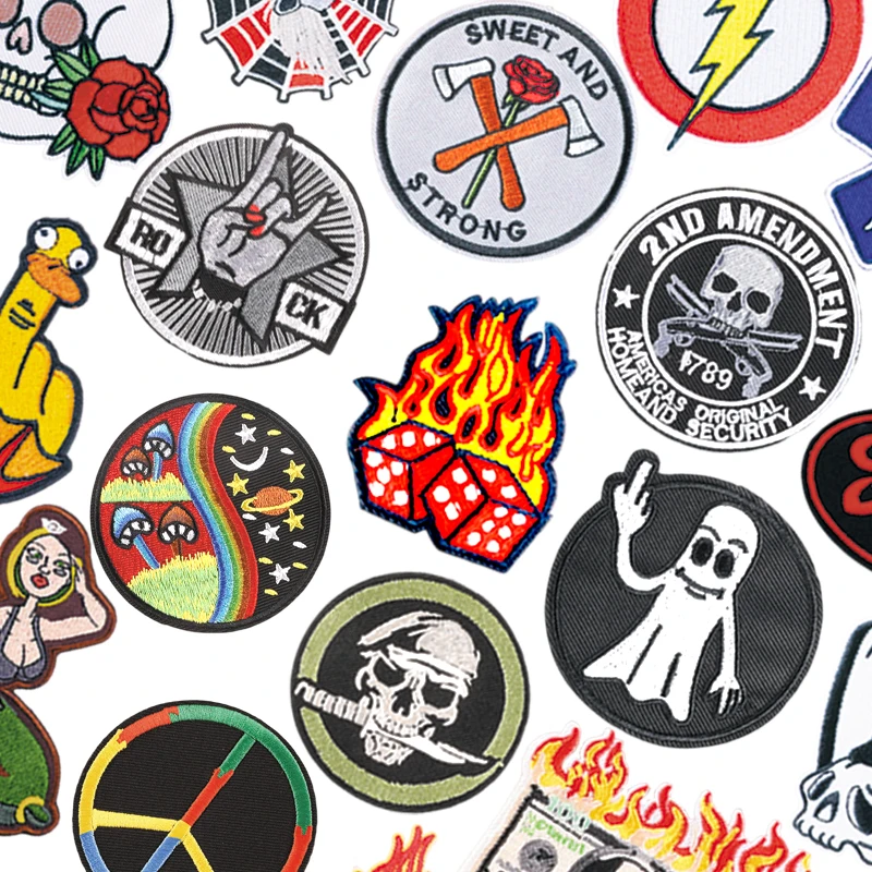 Patch Thermocollant Rock Punk Fire Lightning Skull For Clothing Iron On Puffer Jacket Designer Embroidered Sew Badges Backpack a