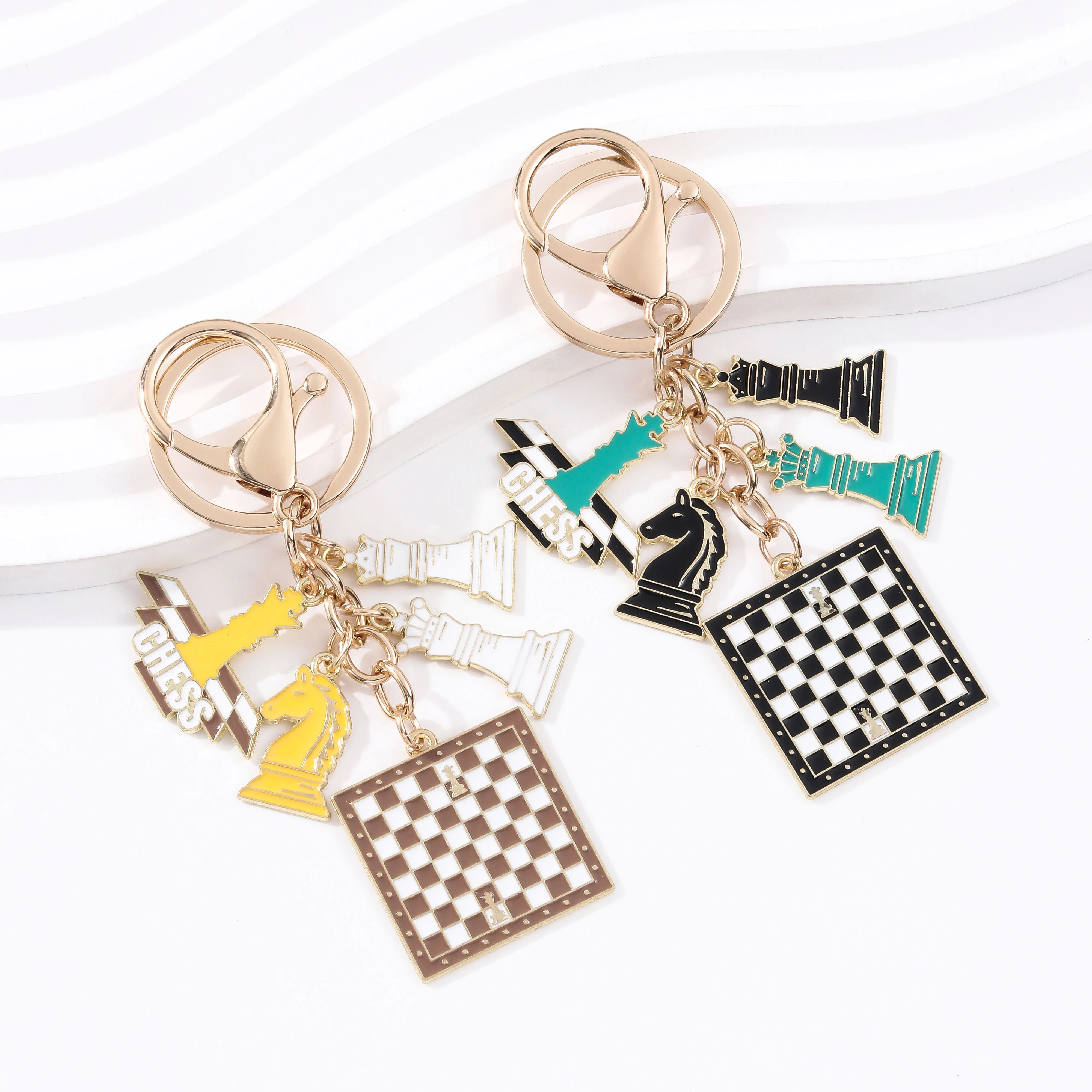 1pc Intellectual Chess Piece Knight Queen Chessboard Enamel Alloy Keychain Bag Charms Key Ring for Board Game Fan Gift