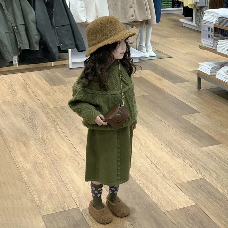 2025 Autumn and Winter New Loose and Comfortable Knitted Sweater Sweet and Gentle Temperament Girls Skirt Set
